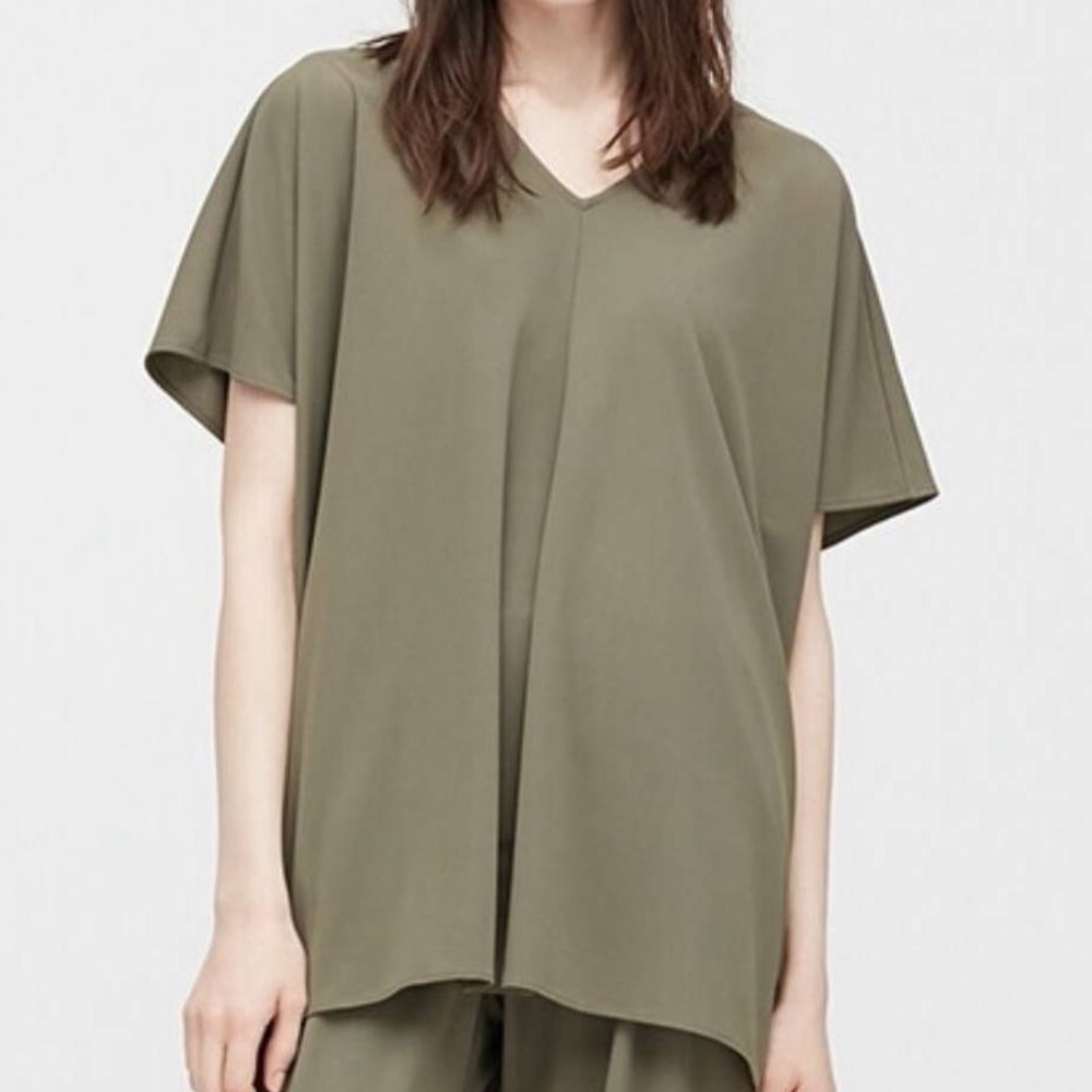 Uniqlo Oversized Top